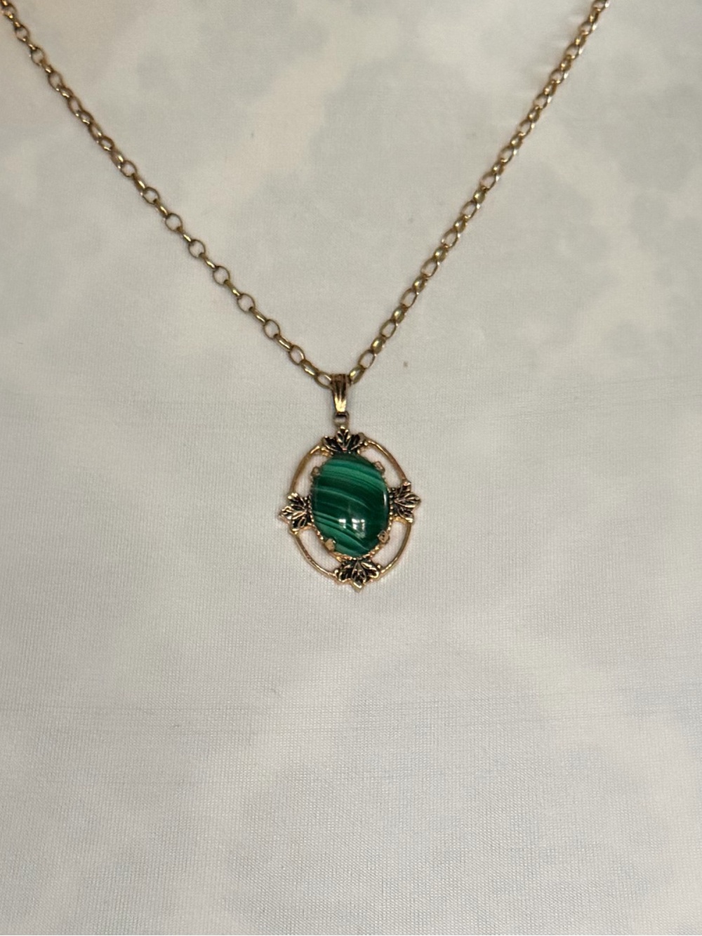 Vintage Gold Tone Malachite Pendant Necklace |Green Malachite Statement Necklace - Picture 2 of 6
